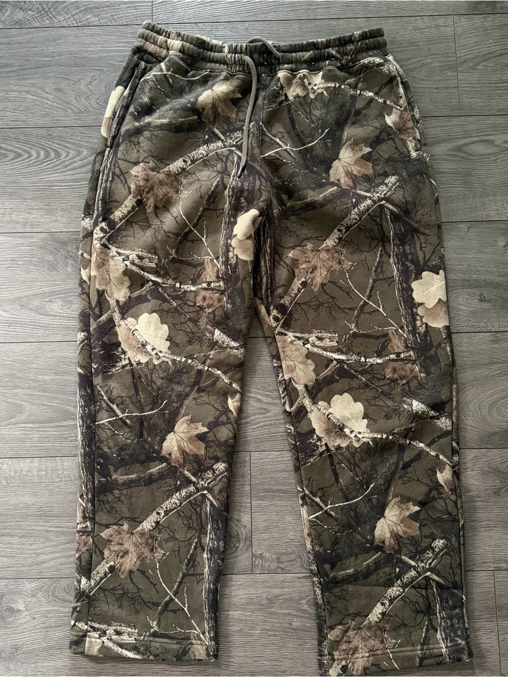 Hollister tree camo sweats size L